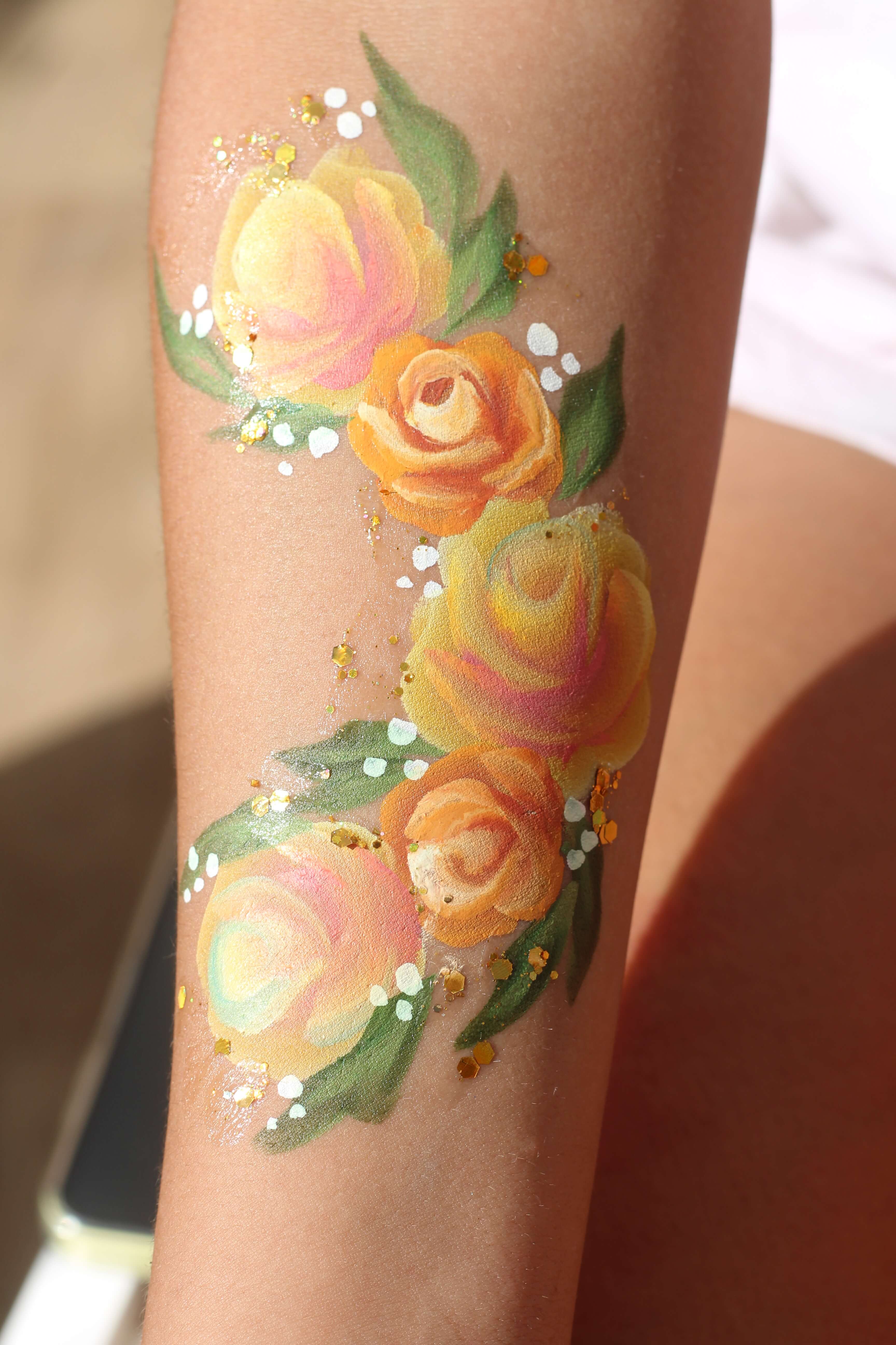 ציור גוף פרחים