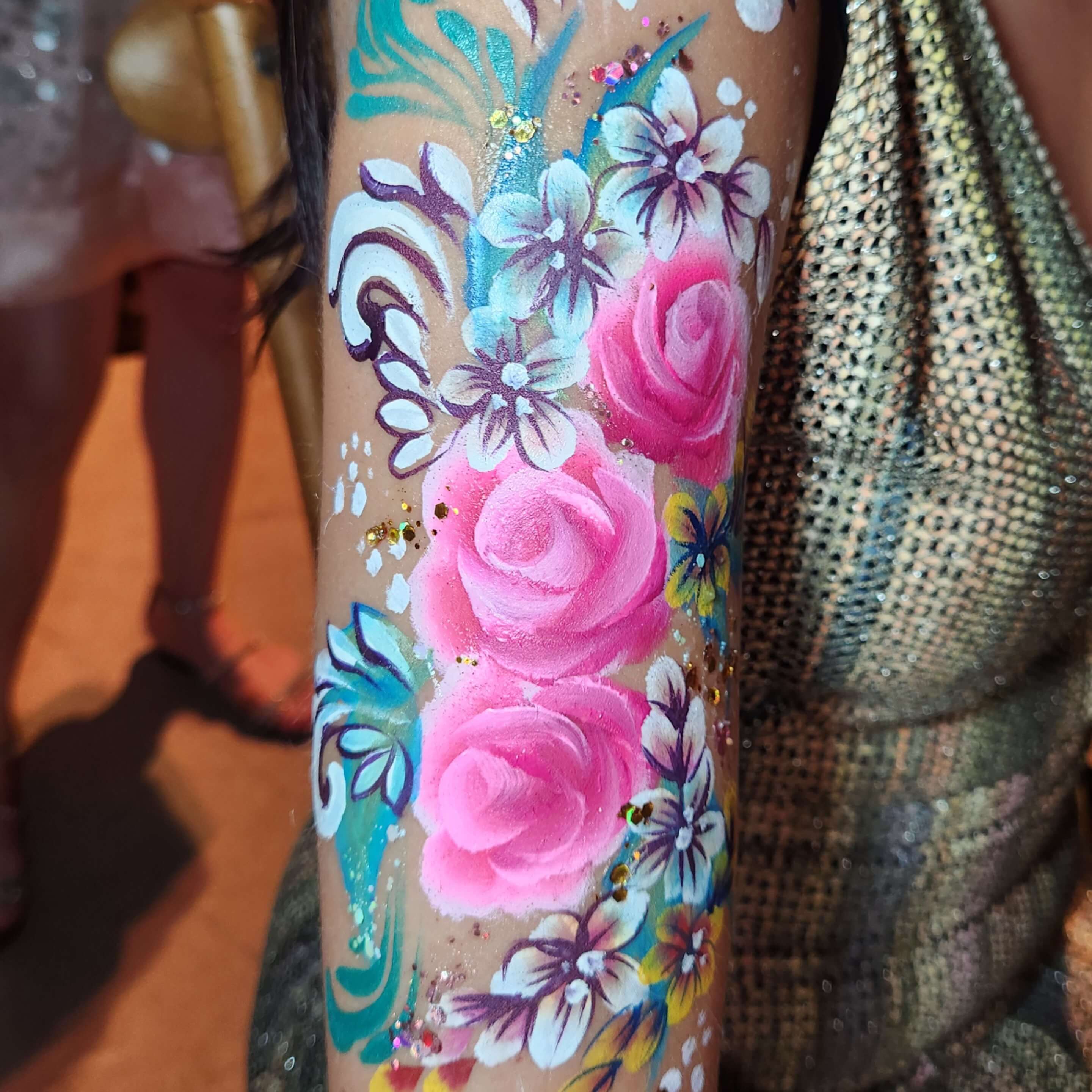 ציור גוף פרחים