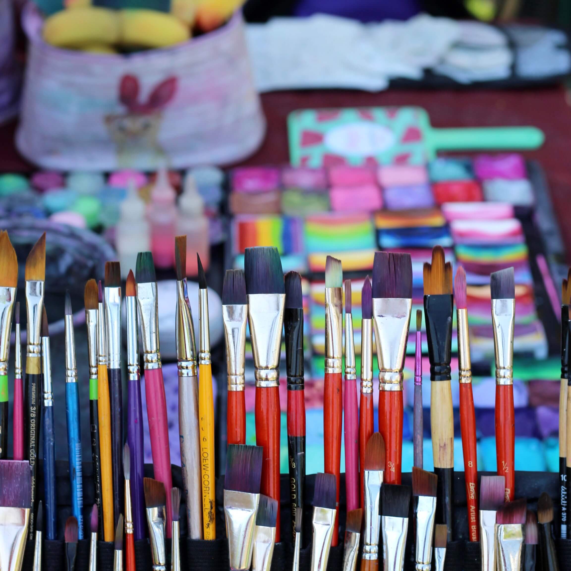 עמדת איפור פנים